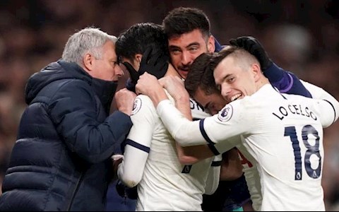 Mourinho nói gì sau màn ngược dòng nghẹt thở của Tottenham tại FA Cup?