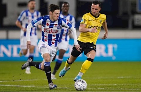 Cầu thủ cạnh tranh vị trí với Văn Hậu lập công giúp Heerenveen giành điểm