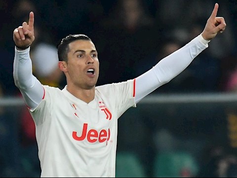 Ronaldo xác lập một loạt kỷ lục trong ngày Juventus bại trận