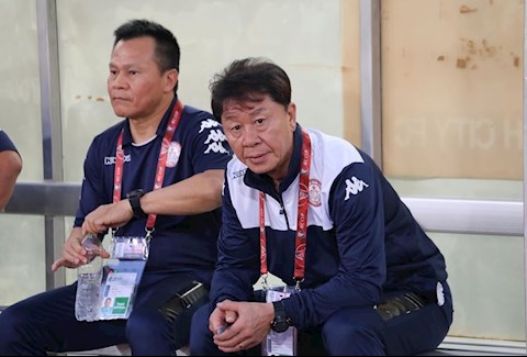 Không tìm được HLV, CLB TP.HCM mời lại HLV Chung Hae Soung