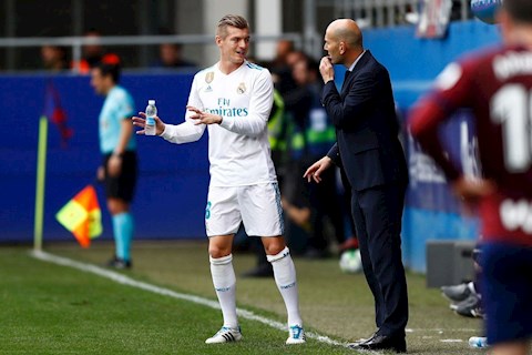 HLV Zidane có mâu thuẫn với tiền vệ Toni Kroos hình ảnh