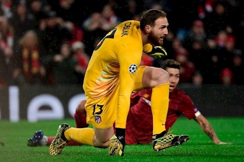 Huyền thoại Liverpool khuyên Chelsea bán Kepa mua Jan Oblak
