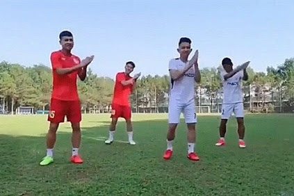 VIDEO: Sao HAGL gây sốt với Vũ điệu rửa tay Ghen Cô Vy