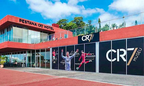 Nghĩa cử cao đẹp của Ronaldo mùa Covid-19