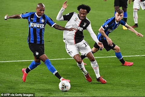 Ashley Young mong muốn ở lại Inter Milan lâu dài hình ảnh