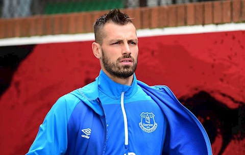 Morgan Schneiderlin ‘Các cầu thủ sẵn sàng thi đấu quên nghỉ hè’ hình ảnh