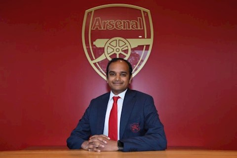 Giám đốc điều hành Vinai Venkatesham tuyên bố Arsenal sẽ trả lương đầy đủ cho nhân viên