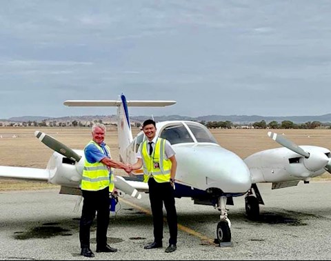 Con cả của HLV Lê Huỳnh Đức sắp trở thành phi công