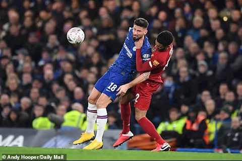Hàng thủ Liverpool chơi tệ hại trước Chelsea hình ảnh