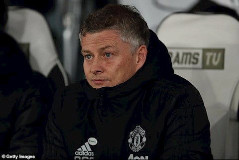 Solskjaer tức điên người vì FA thiên vị Man City