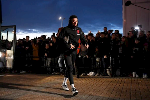 MU và cảnh sát phối hợp bảo vệ nghệ sĩ Lingard