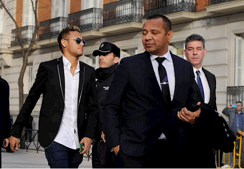 Gia đình hạnh phúc của Neymar trước sự xuất hiện của cha dượng Ramos hình ảnh 2