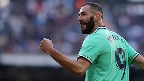 Tiền đạo Karim Benzema muốn trở lại Lyon hình ảnh