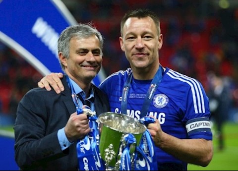 John Terry va Mourinho khi con gan bo o Chelsea