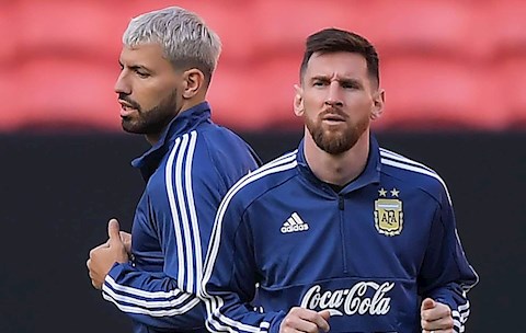 Aguero va Messi