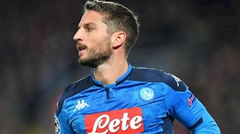 Gọi điện tâm tình đủ kiểu, Chelsea vẫn không thể có Mertens
