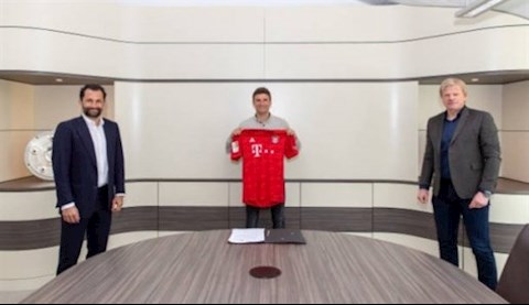 Niềm nở ký tá hợp đồng, Muller vẫn cách ly với các sếp Bayern hình ảnh