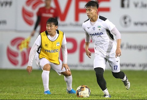 Sau siêu thủ môn Barca, tới lượt bom tấn Chelsea “bắt trend” Văn Thanh