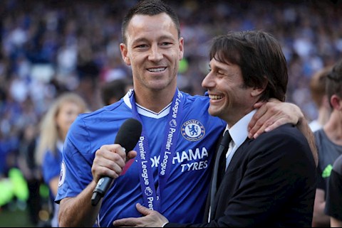 Conte ca ngợi tầm ảnh hưởng của huyền thoại Chelsea