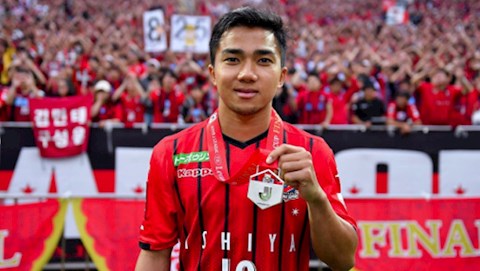 Messi Thái lập cột mốc đáng nhớ tại J-League