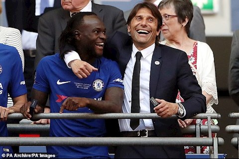 Cựu sao Chelsea coi thầy như bạn