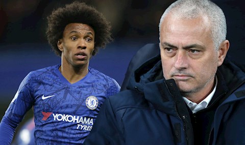 Willian bực bội khi bị cáo buộc đi đêm với thầy cũ Jose Mourinho