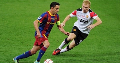 Peter Schmeichel so sánh giữa Paul Scholes và Xavi  hình ảnh