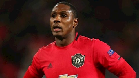 Tân binh MU chia sẻ tin buồn vui lẫn lộn về Rashford