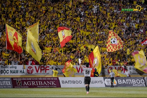 Tại sao bóng đá Việt Nam 2 tuần qua hấp dẫn đến thế hình ảnh