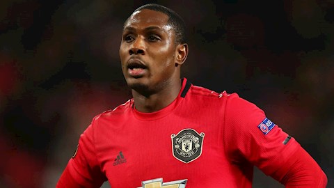 Ighalo tấp nập nhận lời chúc mừng từ CĐV MU