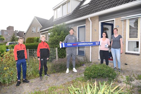 Văn Hậu ghi điểm với fan tại Hà Lan