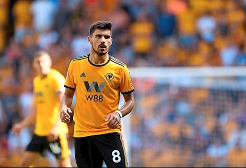 Ruben Neves có câu trả lời cho MU và Tottenham