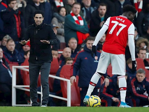 HLV Arteta thuyết phục sao trẻ Bukayo Saka ở lại Arsenal hình ảnh