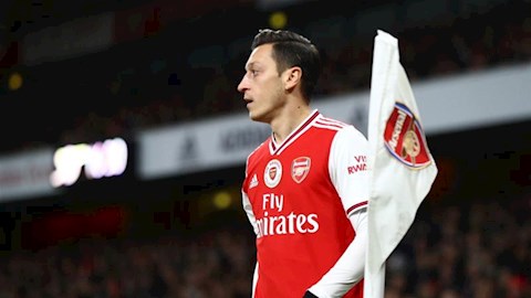 Đội bóng nào sẵn sàng chi 17 triệu bảng để giải cứu Mesut Ozil