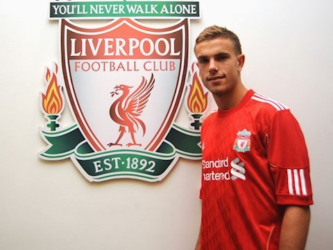 Henderson moi ra mat Liverpool