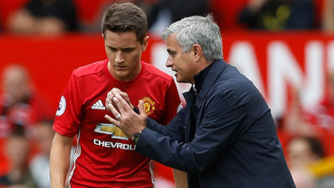 Ander Herrera tiết lộ lý do Mourinho bị MU sa thải?