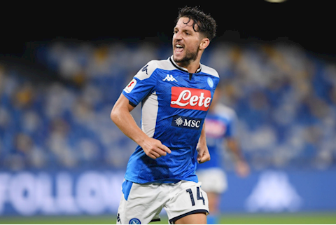 Dries Mertens chính thức bước vào ngôi đền huyền thoại Napoli