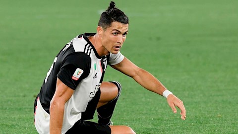Juve thua đau Napoli, Cristiano Ronaldo mất luôn thành tích siêu phàm