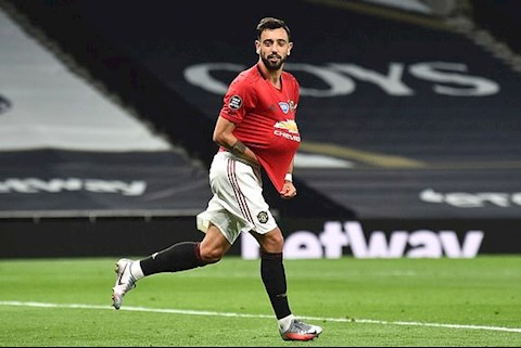 Nghe Bruno Fernandes giải thích pha ngã vờ đòi penalty