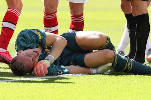 Sốc: Bernd Leno phải nghỉ thi đấu 1 năm