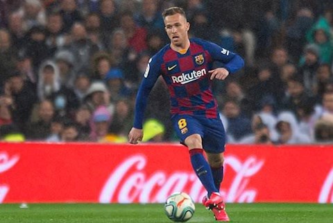 Arthur Melo đã có mặt ở Turin để hoàn tất thương vụ chuyển nhượng từ Barca