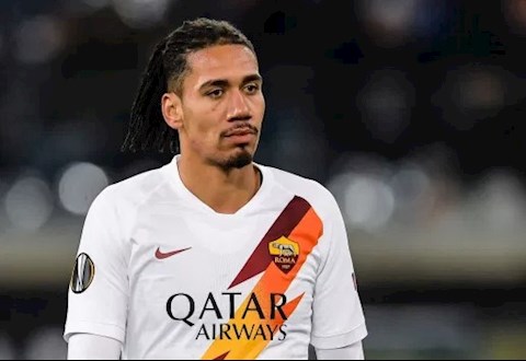 Bị Roma phản bội, Smalling chuẩn bị trở về MU