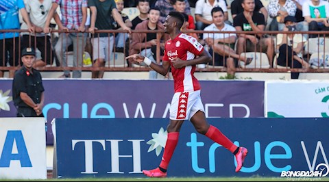 Đồng đội cũ của Van Dijk chia tay TP HCM