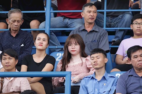 Bạn gái Quang Hải lần đầu lên tiếng sau vụ lùm xùm mất facebook