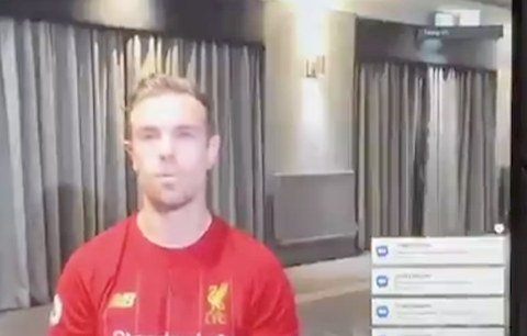 Đội trưởng Liverpool đang chia sẻ niềm vui vô địch, bỗng bị phá hình ảnh