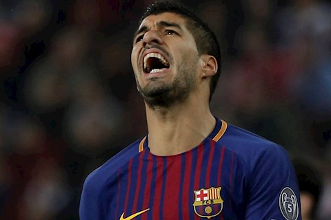 Luis Suarez bắt trend chống phân biệt chủng tộc và cái kết