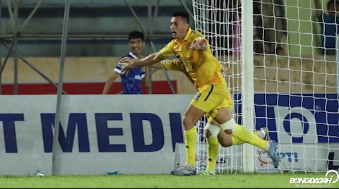 Duoc Nam Ha Nam Dinh gianh chien thang 3-0 truoc Song Lam Nghe An trong ngay Do Merlo lap cu dup