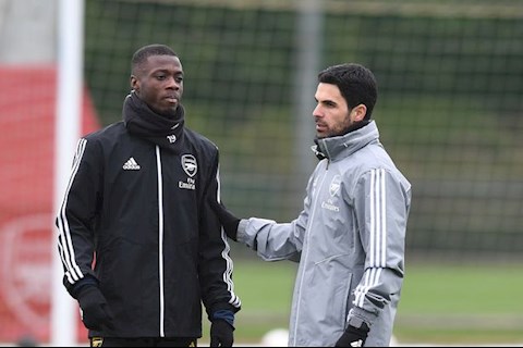 Bom tấn Arsenal sắp mất vị trí vào tay cái tên không ngờ?