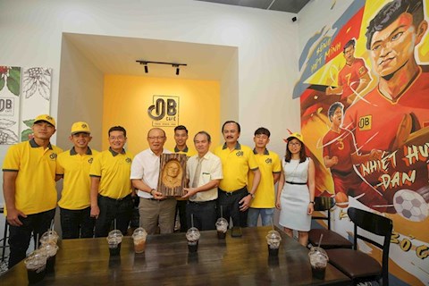 HLV Park Hang Seo tái ngộ bầu Đức trong một sự kiện đặc biệt