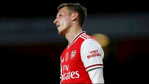 Mesut Ozil đang là cục tạ trên cổ Arsenal hình ảnh